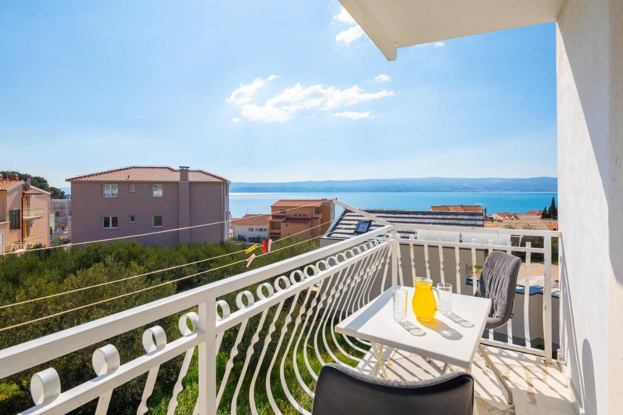 Apartments Sunshine Rays Duce Bagian luar foto