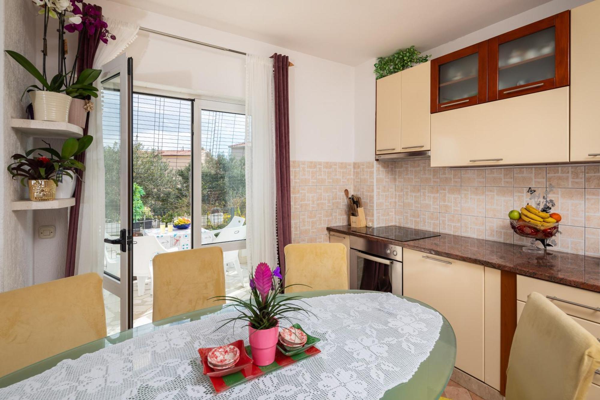 Apartments Sunshine Rays Duce Bagian luar foto